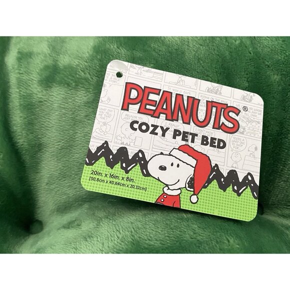 Peanuts Snoopy Small Dog Cat Pet Cozy Cuddler Bed Christmas Holiday Red Green - Picture 4 of 15